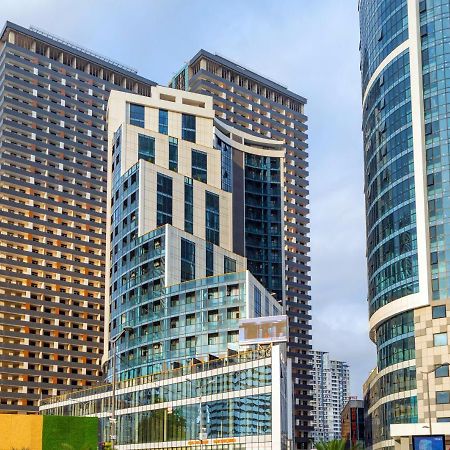 Entire Flat With City Skyline View - Two Bedrooms 巴统 外观 照片